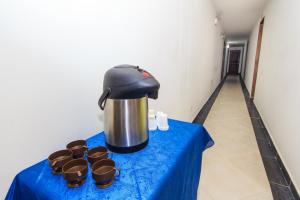 Příslušenství pro přípravu čaje a kávy v ubytování Hotel Marovi
