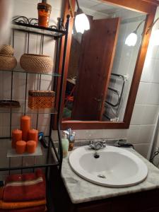 A bathroom at Beautiful 1 bedroom apartment in Roda, Los Alcazares. Larger than average.