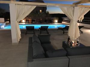 Posedenie v ubytovaní Apartmani Vujić- Villa Dolac