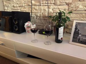 Nápoje v ubytovaní Komfortowe Apartamenty