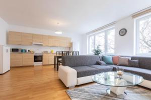 Kuchyň nebo kuchyňský kout v ubytování Spacious Apartment in the Old Town of Bratislava + 8 fotografií