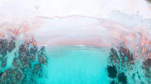 Bazén v ubytování Homey Experience - Green Design Apartment nebo v jeho okolí