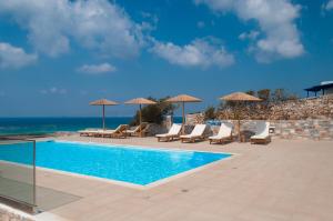 The swimming pool at or close to Phoenicia Naxos