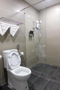 Ένα μπάνιο στο SUNBAY INN