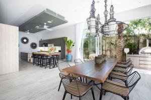 Posezení v ubytování Moonstone - Samui's Premier Private Villa