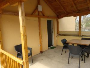 Foto dalla galleria di Family House Near Motorway 6 Guests 3 Bedrooms a Veles