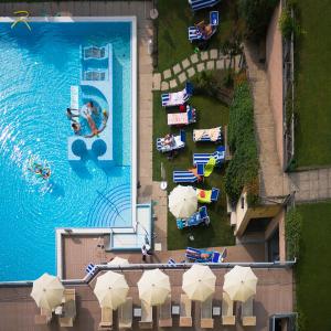 View ng pool sa Hotel Terme Paradiso o sa malapit