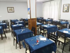 Restaurace v ubytování Hostal Residencia Delfin