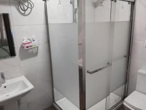 Ένα μπάνιο στο MITOS LUXURY SUITES -Somosu