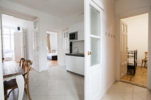 Kuchyňa alebo kuchynka v ubytovaní Chic & Charm Apartment
