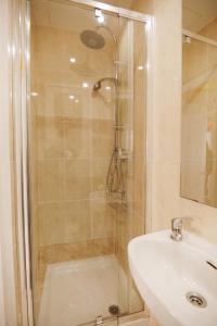 Kúpeľňa v ubytovaní Amparito Apartment - Casc Antic + 36 fotografií