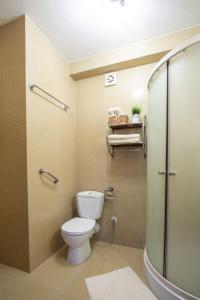 Kúpeľňa v ubytovaní Apartament z balkonem Lazur 250m od morza
