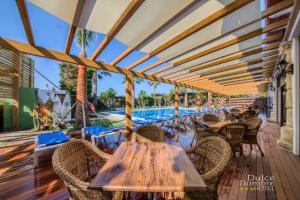 Бассейн в Dulce Nombre Hotel - Apartamentos или поблизости