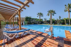 Бассейн в Dulce Nombre Hotel - Apartamentos или поблизости