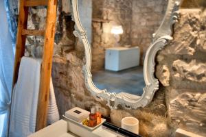 Ένα μπάνιο στο Borgo Alveria