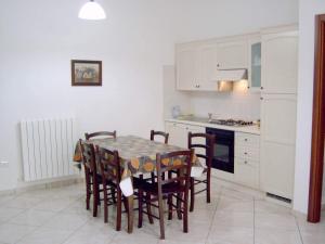 A kitchen or kitchenette at Grottammare mon amour Gigì