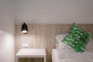 Postel nebo postele na pokoji v ubytování Starrywhale hostel