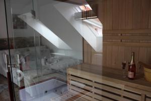 Ένα μπάνιο στο Romantický wellness suite hotel Heinz
