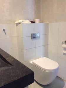 Koupelna v ubytování B&B bij Bedaf + 37 fotografií