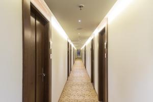 Fotografie z fotogalerie ubytování Krishna Palace Hotel v destinaci Bhayandar