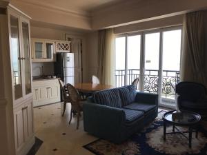 Nhà bếp/bếp nhỏ tại The Imperial Condotel Apartment
