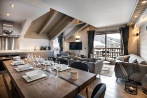 TV a/nebo společenská místnost v ubytování Le C by Alpine Resorts
