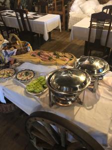 Jedlo v ubytovaní bed & breakfast alebo blízkom okolí