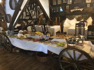 Jedlo v ubytovaní bed & breakfast alebo blízkom okolí