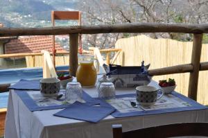 Nespecifikovaný výhled na hory nebo výhled na hory při pohledu z bed and breakfast