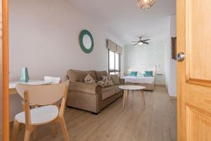 Posezení v ubytování Santa Marina Central Loft by Valcambre