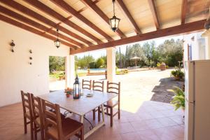 Αίθριο ή υπαίθριος χώρος στο Holiday Home Es Figueral den Vicens