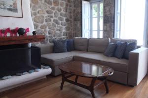 Gallery image of Alkioni stone house in Hydra