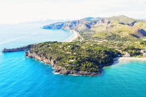 an aerial view of an island in the ocean at Grand Hotel Il Ninfeo in Gaeta