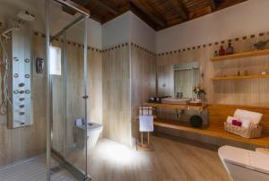 Koupelna v ubytování Casa Ramiras