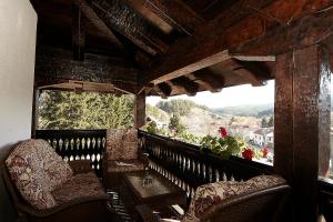 Posezení v ubytování Family hotel Makedonska Kruchma