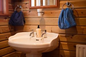 Ένα μπάνιο στο Heatherbell Cottage Guest Accommodation