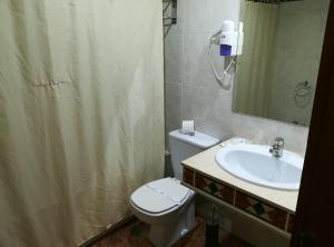 Bathroom sa Hotel Dom Vilas