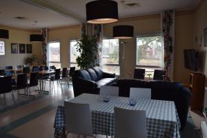 Posezení v ubytování Solviken Tranås Hostel