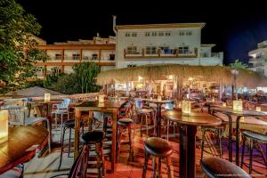 Restaurace v ubytování Hotel Playas de Paguera
