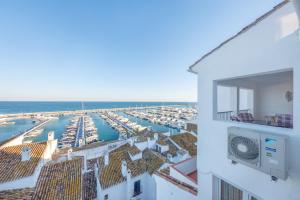 Zdjęcie z galerii obiektu Puerto Banus Penthouse With Panoramic Sea Views w Marbelli