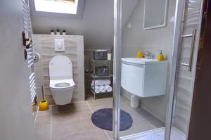 Kúpeľňa v ubytovaní Apartman studio SONAS 3 with free private parking + 23 fotografií