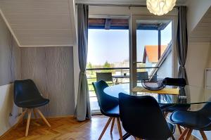Posedenie v ubytovaní Apartman studio SONAS 3 with free private parking