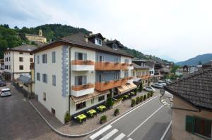 Gallery image of Hotel Italia in Castello di Fiemme
