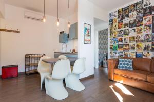 A seating area at Casa Malichi - Rètro Apartment - Centro Storico Perugia