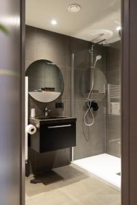 Ванная комната в Boutique Suites Lisse - Keukenhof +70 фотографий