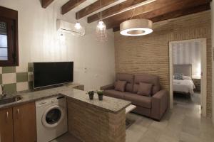 A seating area at ALOJAMIENTO EN SEVILLA-TRIANA