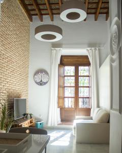A seating area at ALOJAMIENTO EN SEVILLA-TRIANA
