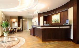 Lobby alebo recepcia v ubytovaní Hotel Kuracyjny Spa & Wellness