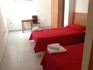 Guesthouse LHostalet, Lleida, Spain - Booking.com