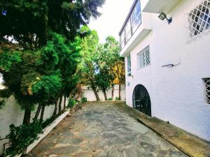 Bygningen som feriehuset ligger i